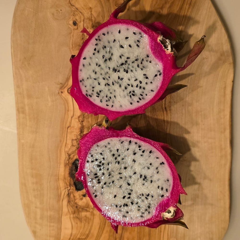 Hana Dragon Fruit Cutting