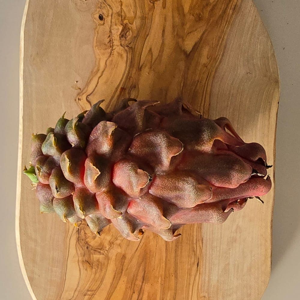 Ohana Express Dragon Fruit Cutting